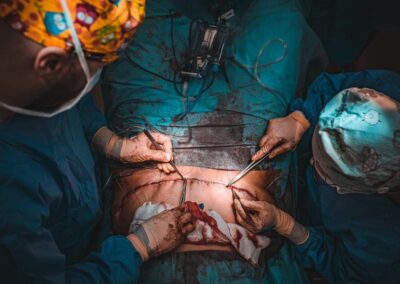 MUDr. Michal Dychus - plastická operace břicha, abdominoplastika