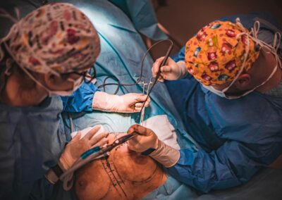 MUDr. Michal Dychus - zvětšení prsou